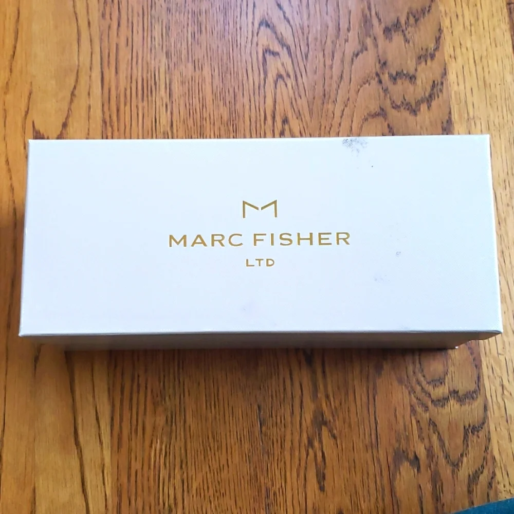 NIB Marc Fisher LTD Pink Jelly Trent Platform Sandal Women's Size 6